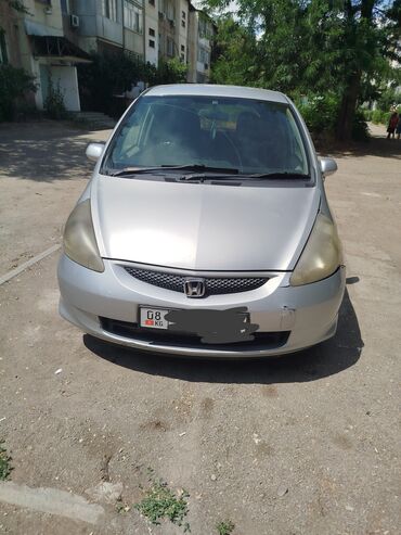 срочно продать машину: Honda Fit: 2002 г., 1.3 л, Вариатор, Бензин, Хетчбек