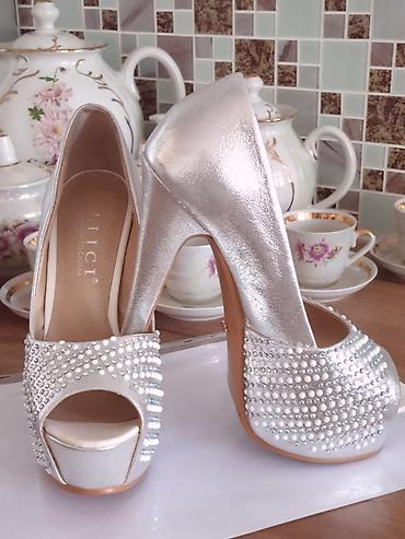 Туфли: Туфли на высоком каблуке чёрные,белые,серебристые,есть новые есть — 10