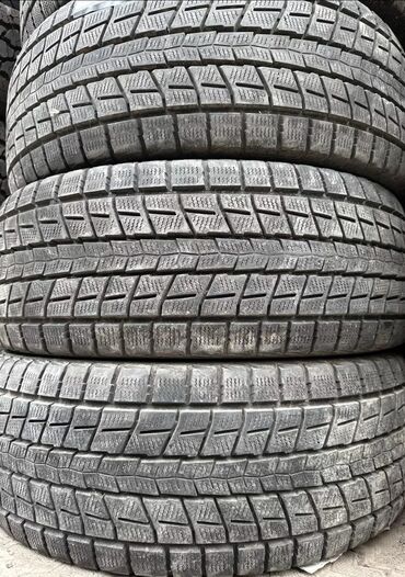 Шины: Шины 265 / 60 / R 18, Зима, Комплект, Внедорожные (АТ/МТ), Корея, Roadstone