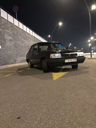 VAZ (LADA): Model: Sedanik kuzovlu kompakt sedan Rəng: Qara Qapı sayı: 4 Oturacaq — 7