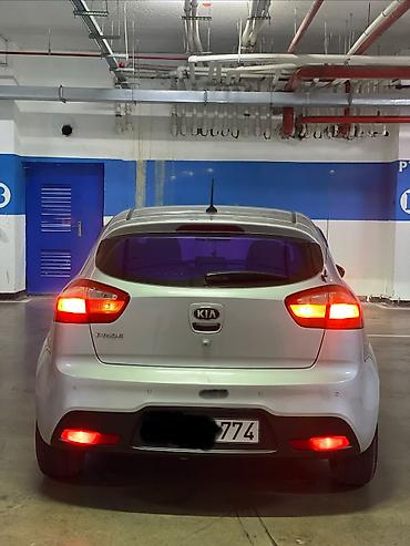 4 ayaq: Kia Rio: 1.4 l | 2013 il Sedan — 8