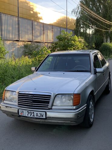 дизельный мерседес: Mercedes-Benz 200: 1993 г., 2 л, Механика, Бензин, Седан