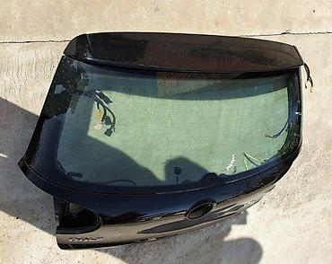 zakljucan: PETA VRATA VW GOLF 5 LIMUZINA CRNA L041 SA STAKLOM | Peta vrata VW — 3