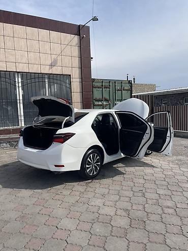 мотор дизель 2 2: Toyota Corolla: 2019 г., 1.8 л, Робот, Гибрид, Седан — 7