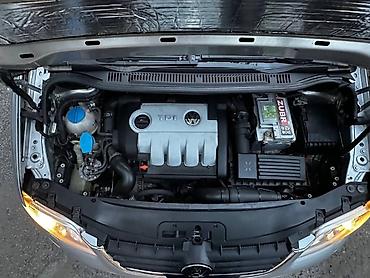Tank: Volkswagen Touran: 2006 г., 2 л, Автомат, Дизель, Вэн/Минивэн — 9