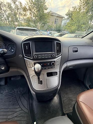 удлинённая: Hyundai Starex: 2020 г., 2.5 л, Типтроник, Дизель, Минивэн — 9
