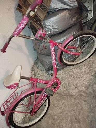 Велосипеды: Продаю велосипед для девочки 9-10 лет. Б/У. Катались мало, больше