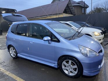 Honda: Honda Fit: 2001 г., 1.3 л, Вариатор, Бензин, Хэтчбэк