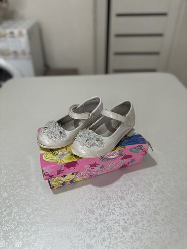 Women's Sneakers and athletic shoes: 1-2. Фото Кроссовки модные классные удобные для девочек. Размер 28 — 17