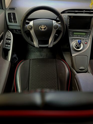 Toyota: Toyota Prius: 2011 г., 1.8 л, Автомат, Бензин, Хэтчбэк — 9