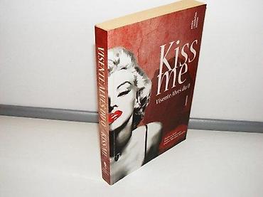 bata usce: Kiss me Visente Alveš du O2011 MONO I MANJANAmek povez ispisana — 1