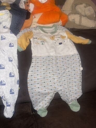 Kombinezonlar: Kombinezon, Uniseks, 3 - 6 ay, Disney — 6