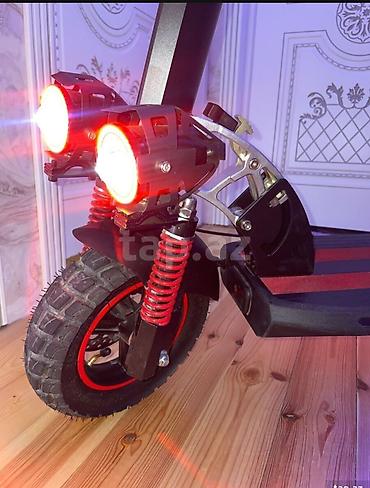 sukuter: Güclü elektrikli skuter - İki parlaq ön fənər və arxa stop işığı – — 2