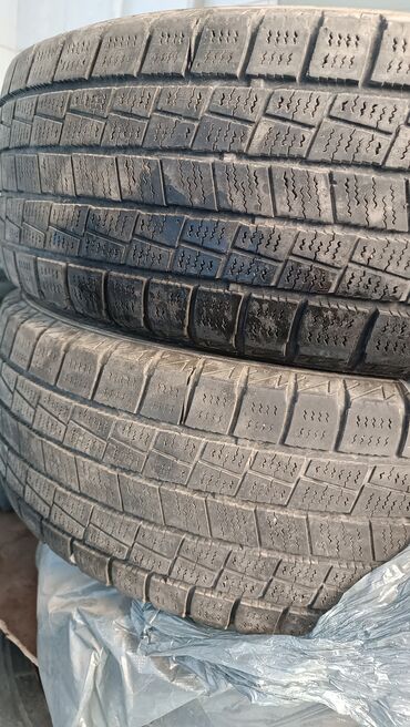 купить бу резину r14: Зимние шины 195/65/R15
4 шт 
цена 8 тыс 
самовывоз