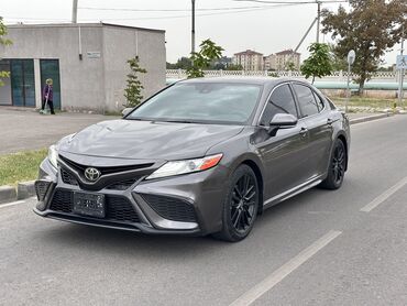 Toyota: Toyota Camry: 2021 г., 2.5 л, Автомат, Бензин, Седан