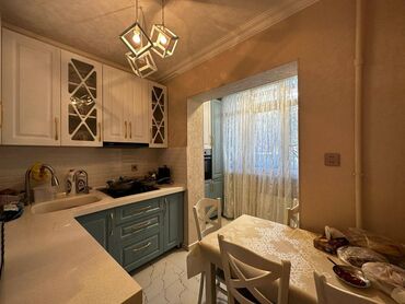 Köhnə tikili: Bakı, 4 otaqlı, Köhnə tikili, 100 kv. m — 15