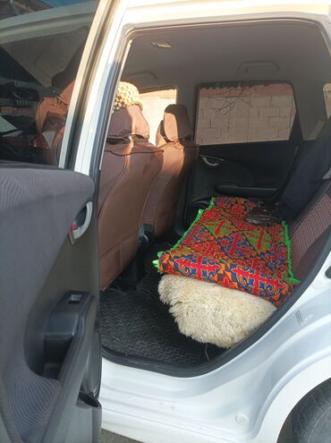 Honda: Honda Fit: 2011 г., 1.5 л, Автомат, Бензин, Хэтчбэк — 7