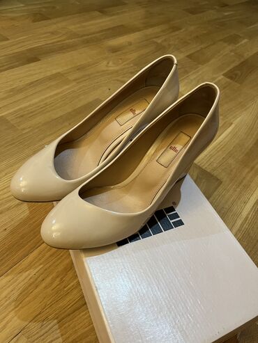 shoes: Tuflilər, Elle, Ölçü: 38, rəng - Bej, Yeni