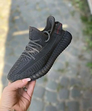 Patike: Yezzy modeli
36-46. Akc7ja — 10