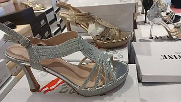 ugg sandals: Ženske sandale – elegantne i ležerne modele - Večernje/ceremonijalne — 1