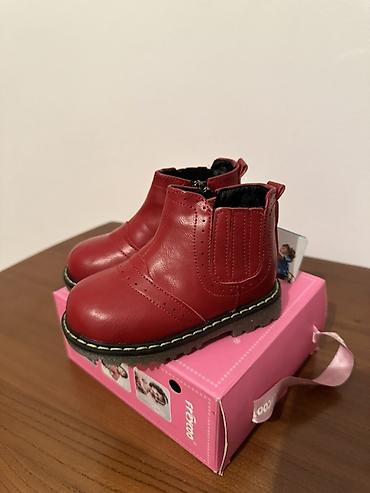 Детская обувь: 1. Кожанные сапоги на девочку, размер 23 (2-3года). Сезон осень-весна — 2