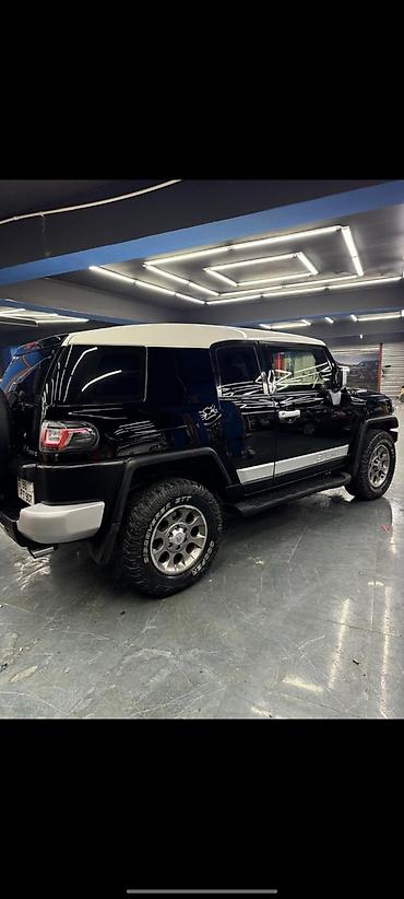 Транспорт: Toyota FJ Cruiser: 4 л | 2013 г. Внедорожник — 5