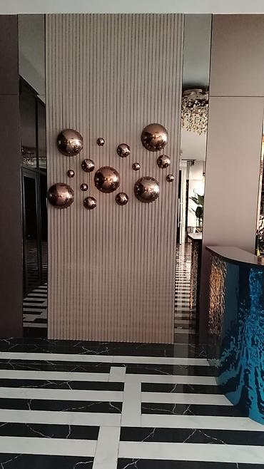 divar boyasi: Məkan interyerinin dekoru üçün panellər divara panellerin vurulmasi — 3