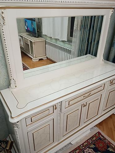 tv alti: Klassik üslubda salon mebel dəsti Tərkibi: - TV altlığı: krem-ağ — 3