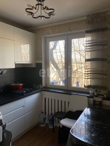 кто ищет комнату на подселение: 3 комнаты, 59 м², 104 серия, 5 этаж, Косметический ремонт