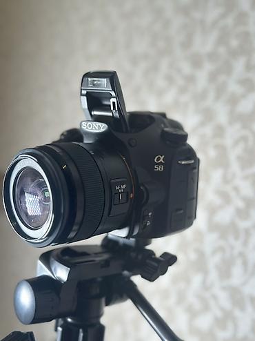 sony xz3: Sony Alpha A58 fotoaparat Çox az işlənib çapılmayıb,çantası kəməri — 4
