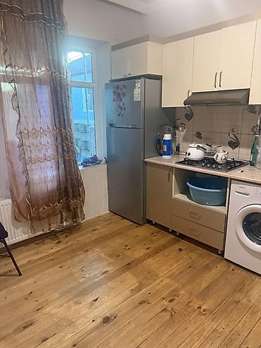 evlər xırdalan: Ev çilegerde yerleşir. Hal hazırda yaşayış var. 131 nömreli marşurut — 10