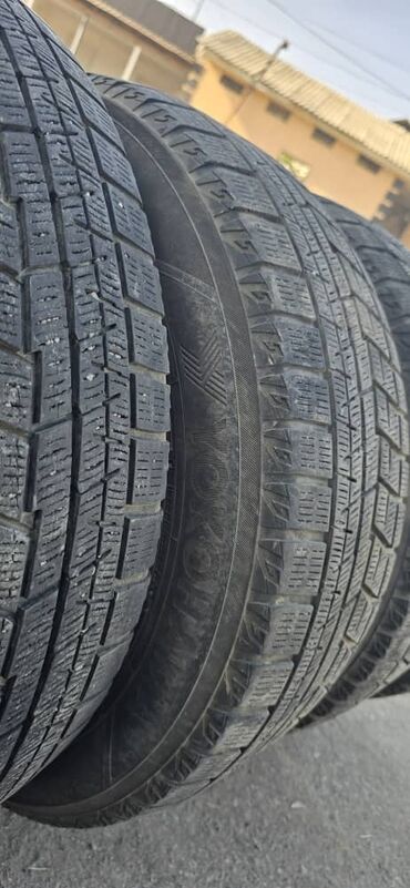 Шины: Шины 205 / 60 / R 16, Зима, Комплект, Легковые, Yokohama
