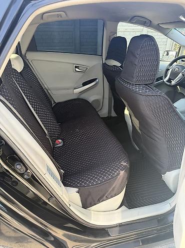 гибридный автомобиль купить: Toyota Prius: 2013 г., 1.8 л, Вариатор, Гибрид, Хэтчбэк — 8