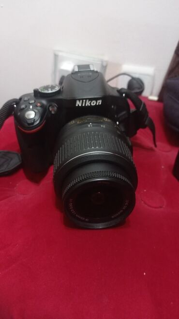 CD, DVD диски: Срочно продаю фотоаппарат Nikon D5200