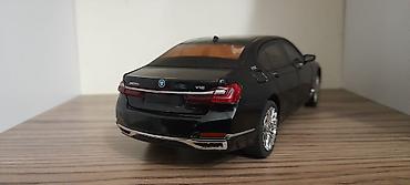 Искусство и коллекционирование: Bmw 7 seriya 760li 1:24 Ölçüdə Səsli və İşıqlı Hər yeri açılır — 2
