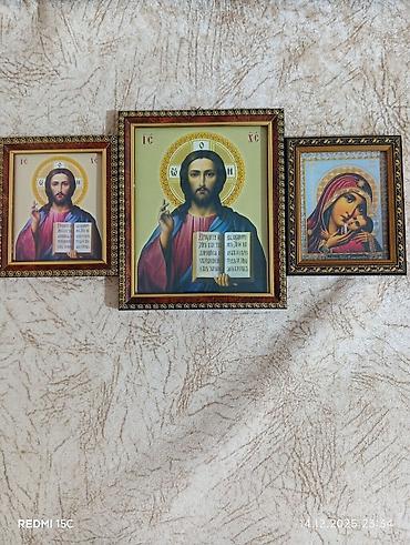 Иконы святой Богородицы и Иисуса Христа спасителя
