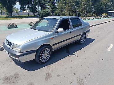 Унаа: Volkswagen Vento: 1995 г., 1.8 л, Кол менен иштөөчү, Бензин, Седан — 10