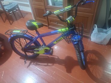 Велосипеды: Продаю детский велосипед 2 шт. все целое, новое, катались 5-6 раз