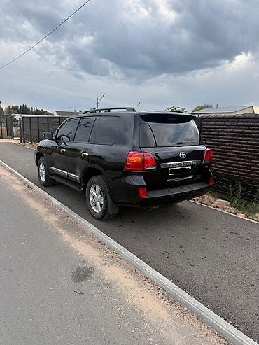 Продажа авто: Toyota Land Cruiser: 2012 г., 4.6 л, Автомат, Газ, Внедорожник — 4