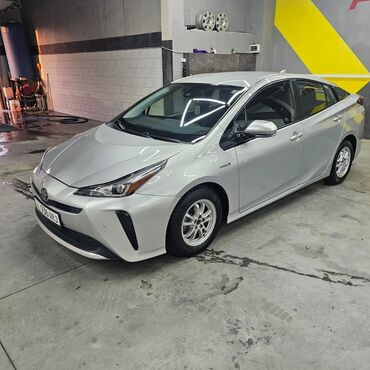 Toyota: Toyota Prius: 2019 г., 1.8 л, Вариатор, Гибрид, Хэтчбэк