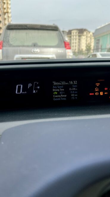 Toyota: Toyota Prius: 2016 г., 1.5 л, Вариатор, Гибрид, Хэтчбэк — 8