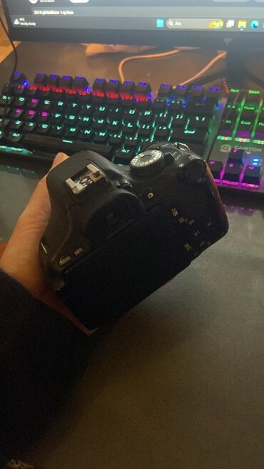 simfer soba qiymetleri: Canon EOS 600D DSLR fotoaparat + Canon EF‑S 18‑55mm obyektiv Əsas
