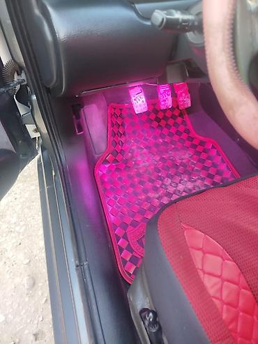 Digər avtomobillər: Sedan avtomobil – boz rəng - 4 qapı, 5 yerlik - Ön və arxa optikalar — 9