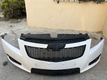 Bamperlər, buferlər: Chevrolet Cruze ön buferi. Üst,orda,aşağı abilsofkaları və dumannı