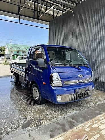 колпак на нексия: Kia Bongo (K2500/K2700) — компактный бортовой грузовик синего цвета — 2