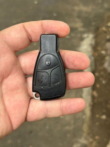 qapı açarı: Mercedes-Benz lazer acar ideal veziyyetde dortgoz