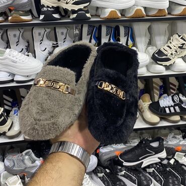 Ayaqqabılar: Məhsul: Kişi və qadın ayaqqabıları – gündəlik və stil kombinasiyası — 5