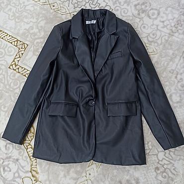 две кожаные куртки: Кожаная куртка, Классическая модель, Кожзам, 2XL — 2