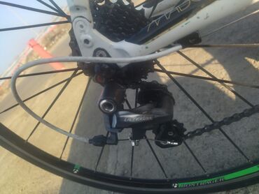 İdman velosipedləri: İşlənmiş Şose velosipedi Trek, 28", sürətlərin sayı: 11, Ünvandan götürmə — 7