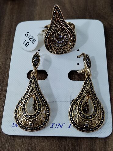 Sırğalar: Mağaza bağlanıb əldə qalan bujuteriyalar ucuz qiymətə satılır -da lalafo.az — 7 Sırğalar: Mağaza bağlanıb əldə qalan bujuteriyalar ucuz qiymətə satılır — 7